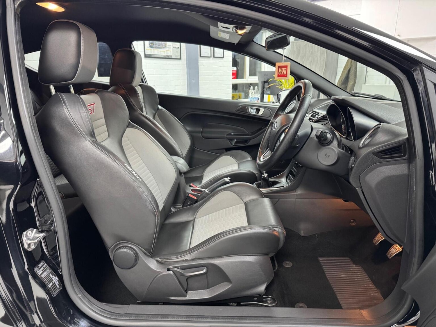 Used Ford Fiesta 2016 for sale - 77237070: Photo 11