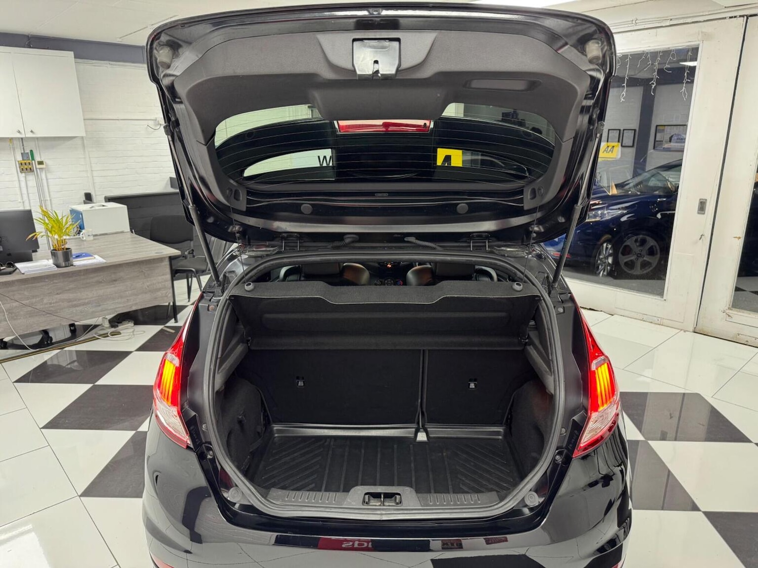 Used Ford Fiesta 2016 for sale - 77237070: Photo 29