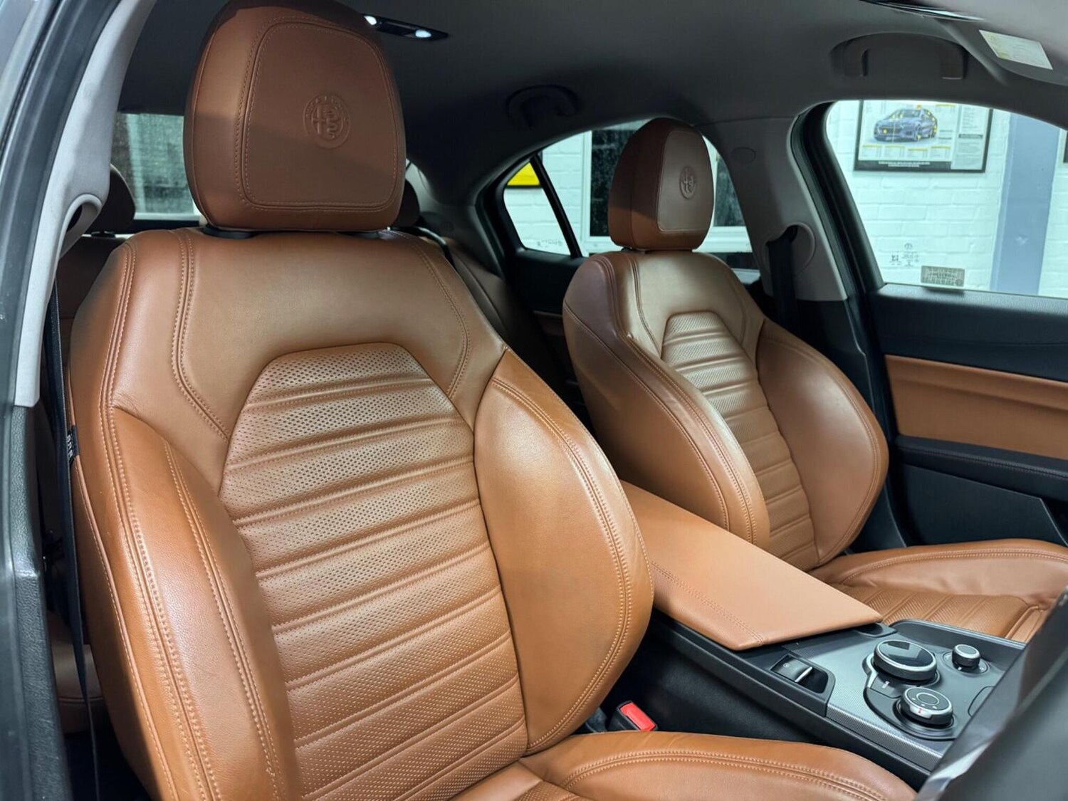 Used Alfa Romeo Giulia 2017 for sale - 76631613: Photo 11