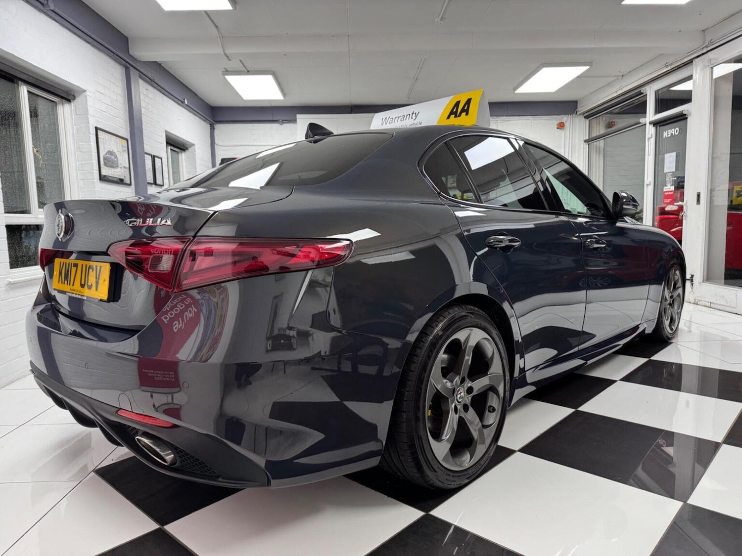 Used Alfa Romeo Giulia 2017 for sale - 76631613: Photo 8