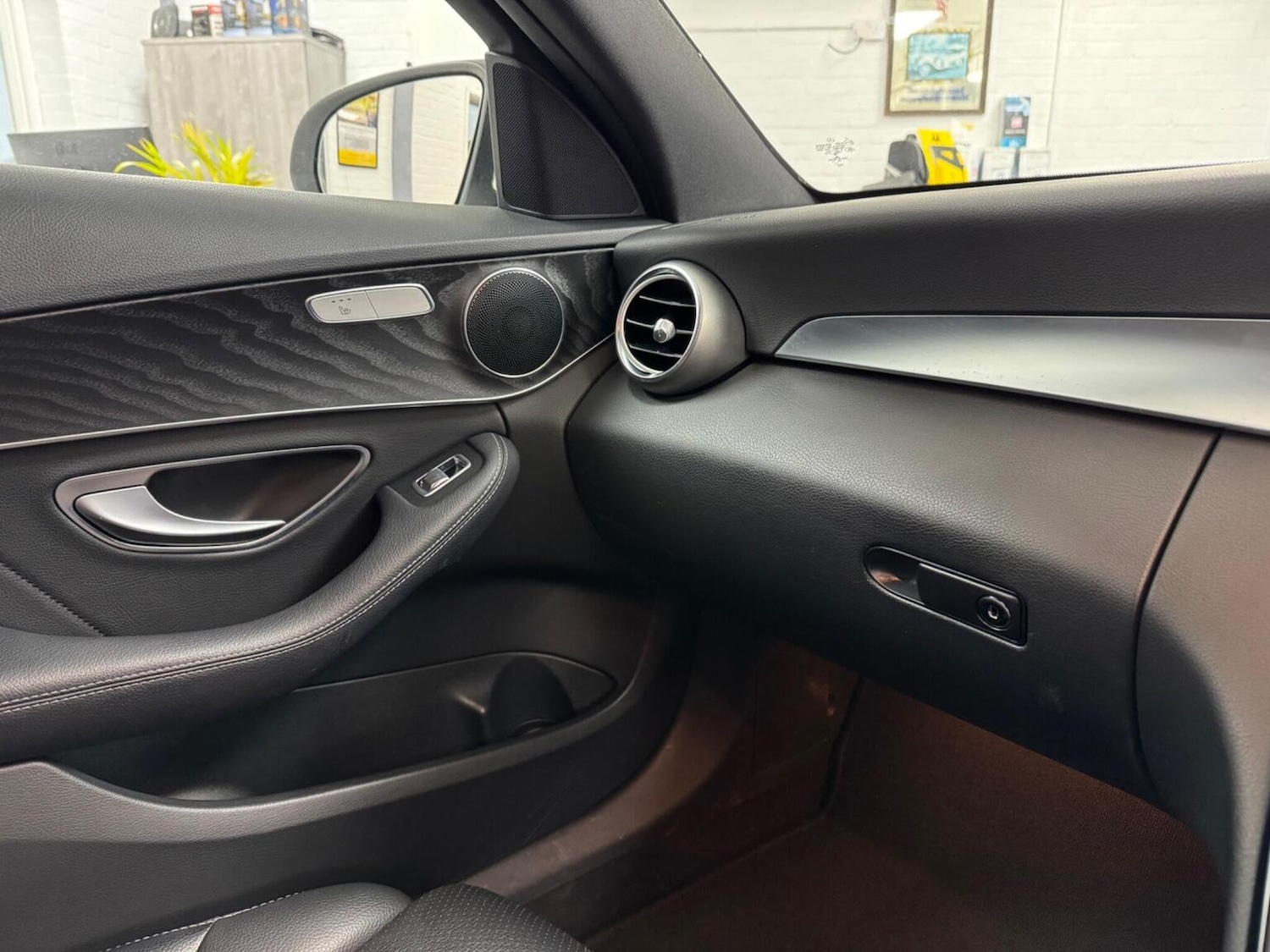 Used Mercedes-Benz C Class 2016 for sale - 77342574: Photo 13