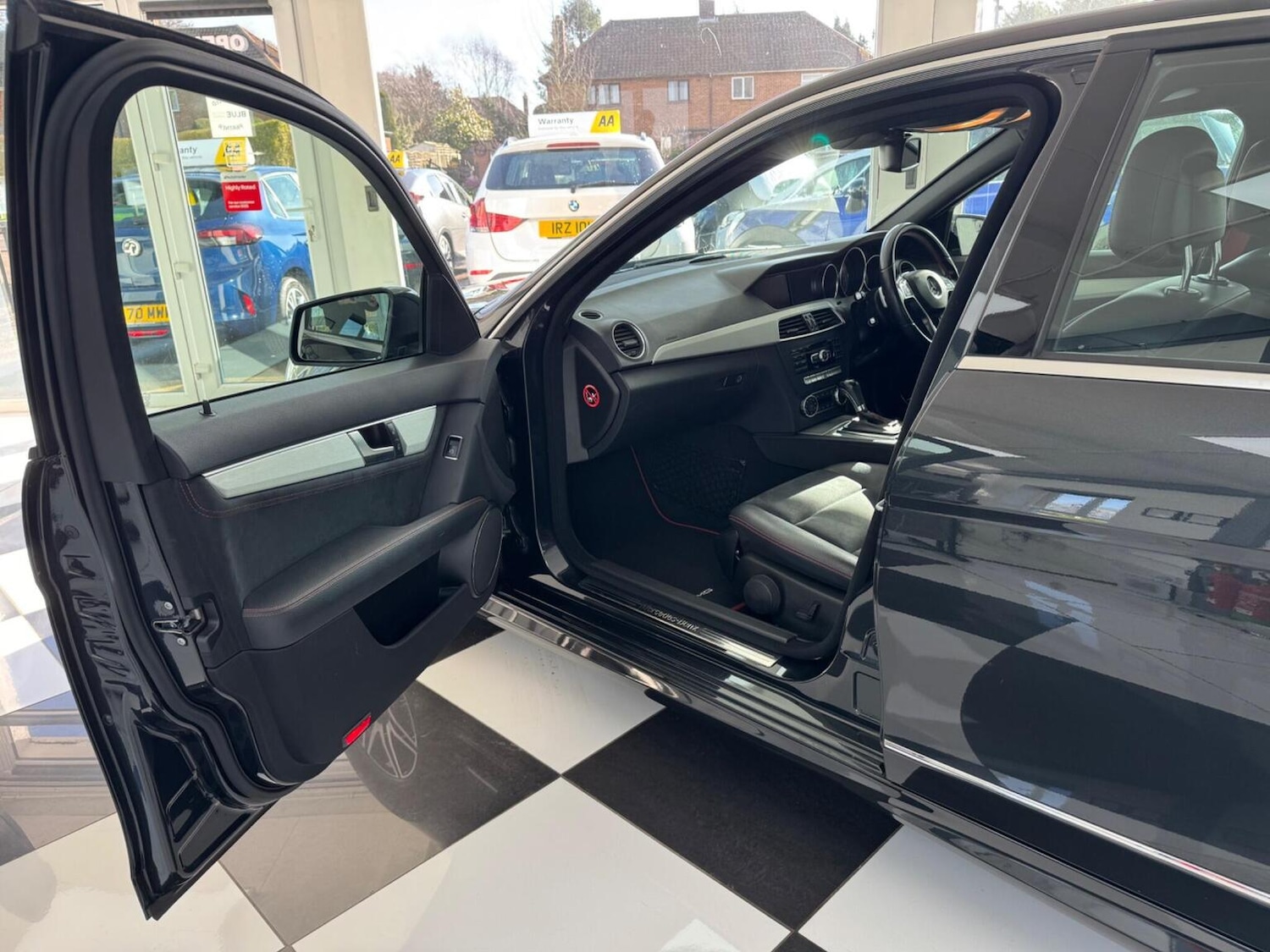 Used Mercedes-Benz C Class 2012 for sale - 77656309: Photo 25