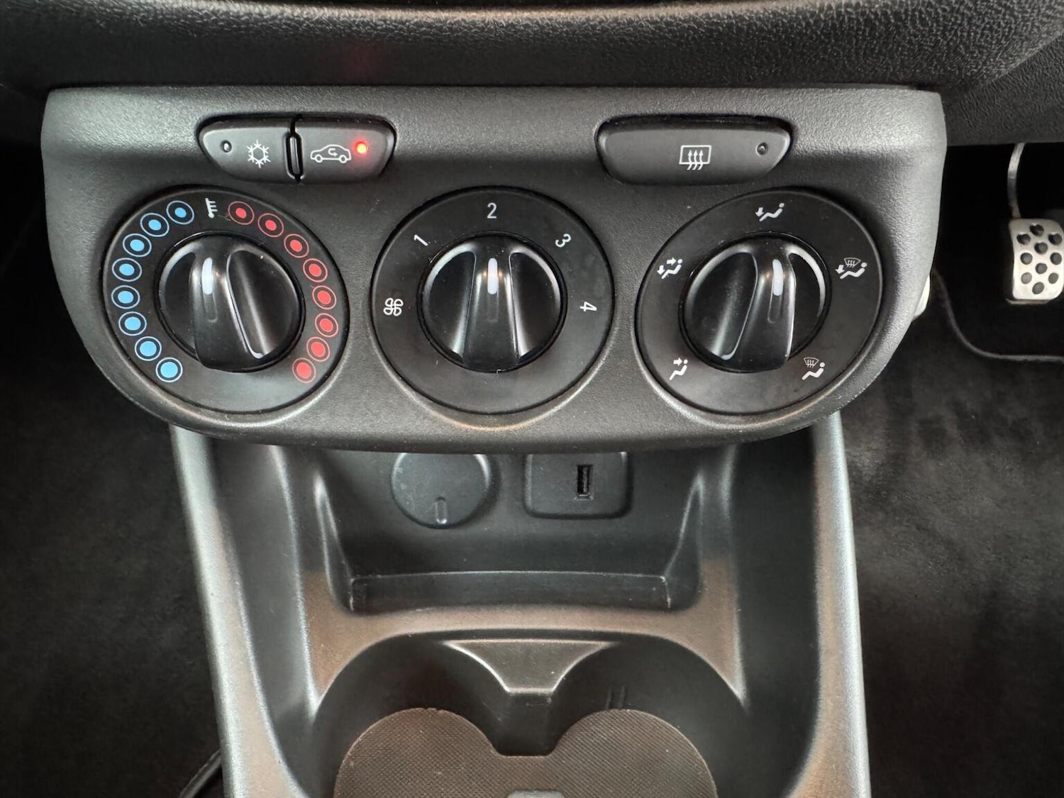 Used Vauxhall Corsa 2016 for sale - 78045643: Photo 17