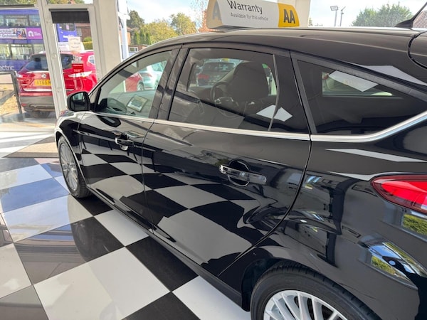 Used Ford Focus 2011 for sale - 76070432: Photo 12