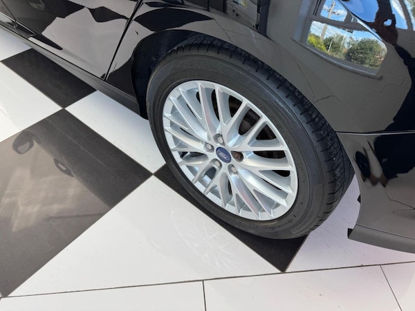 Used Ford Focus 2011 for sale - 76070432: Photo 14