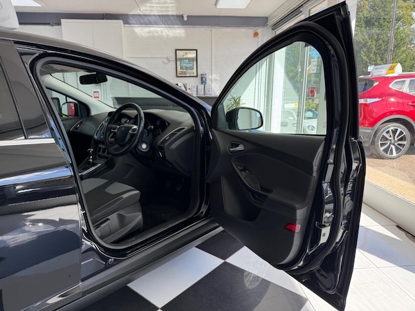Used Ford Focus 2011 for sale - 76070432: Photo 18