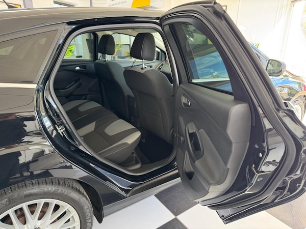 Used Ford Focus 2011 for sale - 76070432: Photo 34