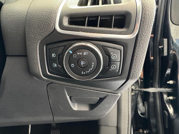 Used Ford Focus 2011 for sale - 76070432: Photo 35