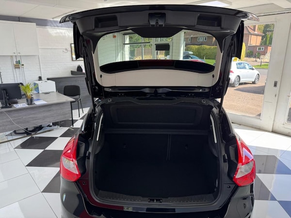 Used Ford Focus 2011 for sale - 76070432: Photo 37