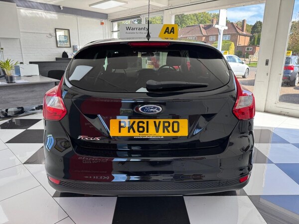 Used Ford Focus 2011 for sale - 76070432: Photo 4