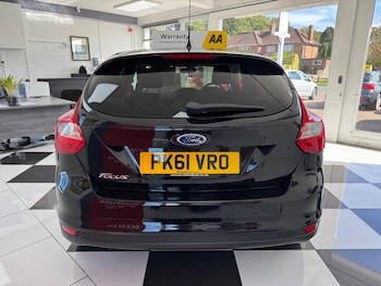 Used Ford Focus 2011 for sale - 76070432: Photo 4