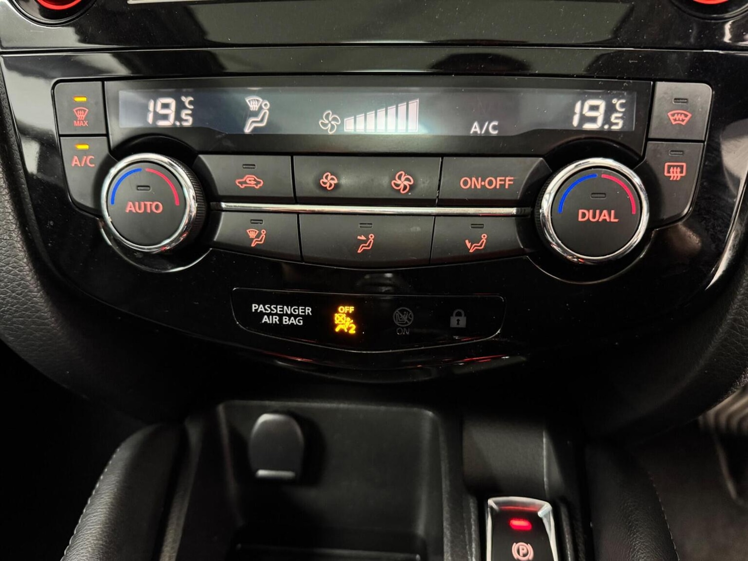 Used Nissan Qashqai 2017 for sale - 76974445: Photo 12