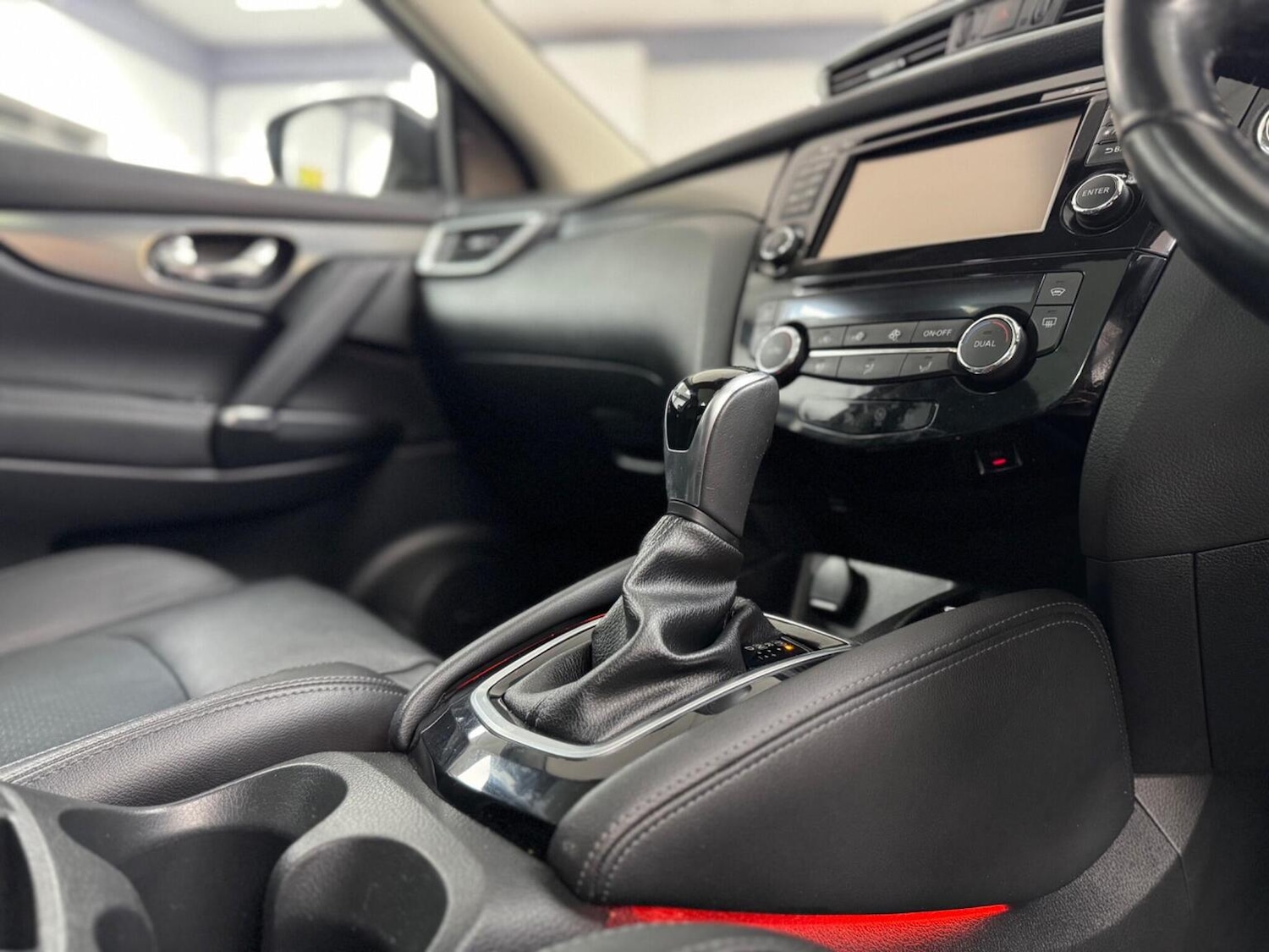 Used Nissan Qashqai 2017 for sale - 76974445: Photo 15