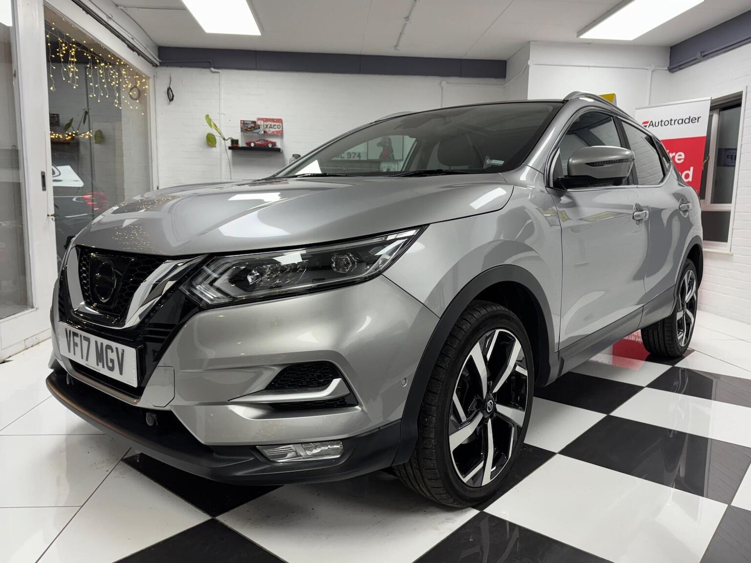 Used Nissan Qashqai 2017 for sale - 76974445: Photo 3