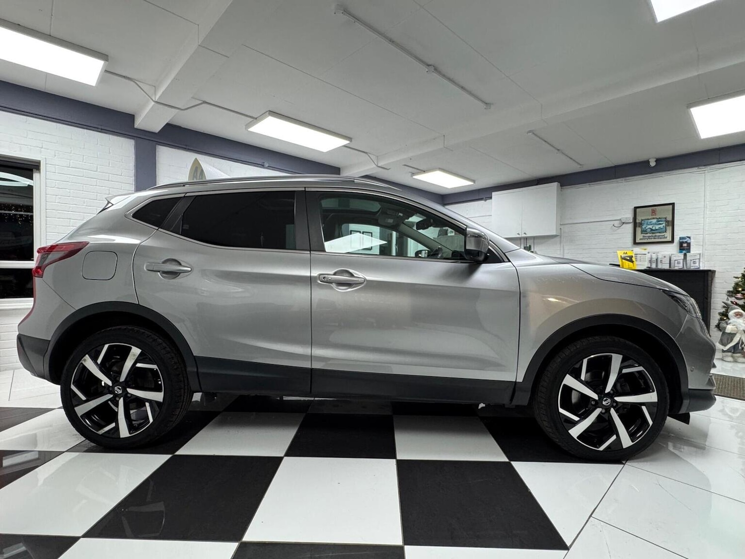 Used Nissan Qashqai 2017 for sale - 76974445: Photo 8
