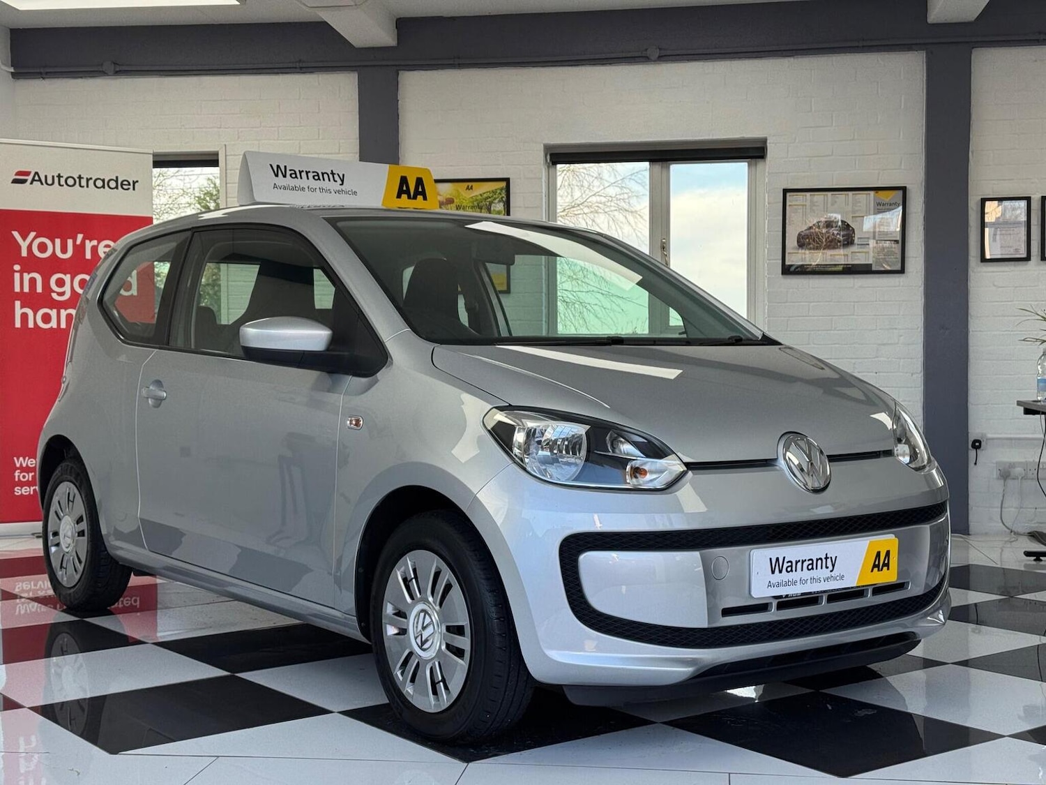 Used Volkswagen up! 2015 for sale - 76837059: Photo 1
