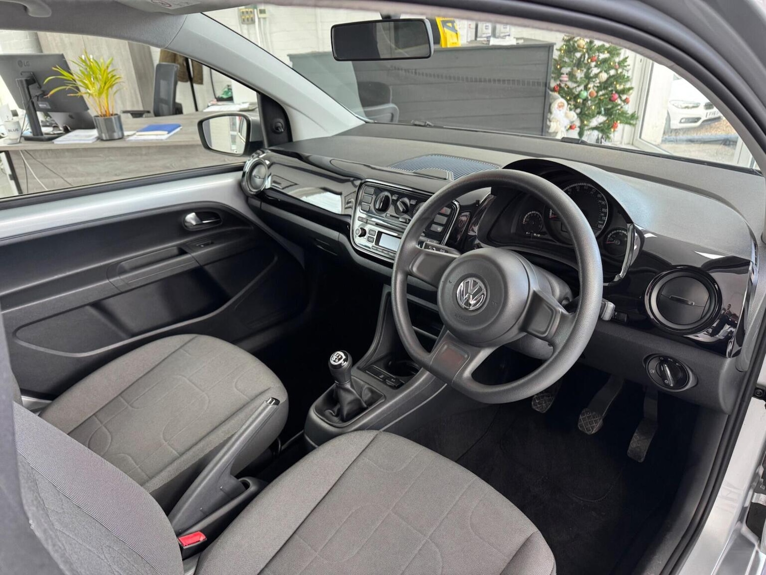 Used Volkswagen up! 2015 for sale - 76837059: Photo 10