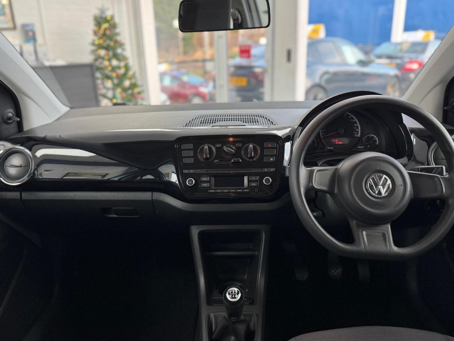 Used Volkswagen up! 2015 for sale - 76837059: Photo 11
