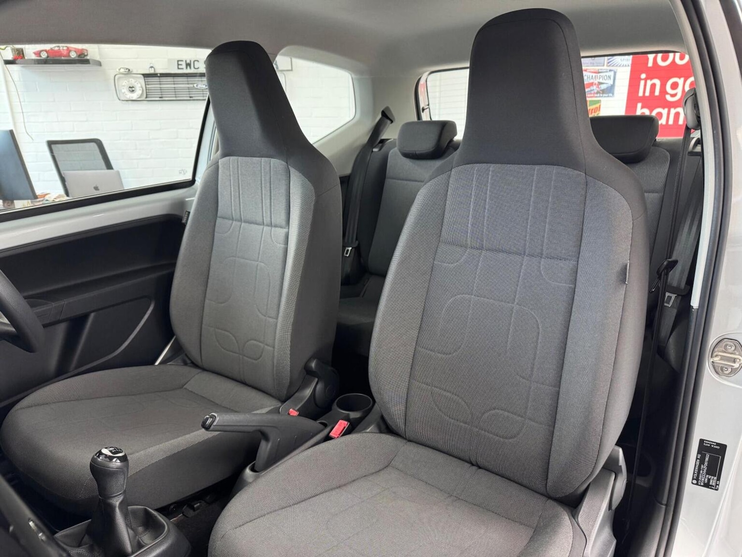 Used Volkswagen up! 2015 for sale - 76837059: Photo 31