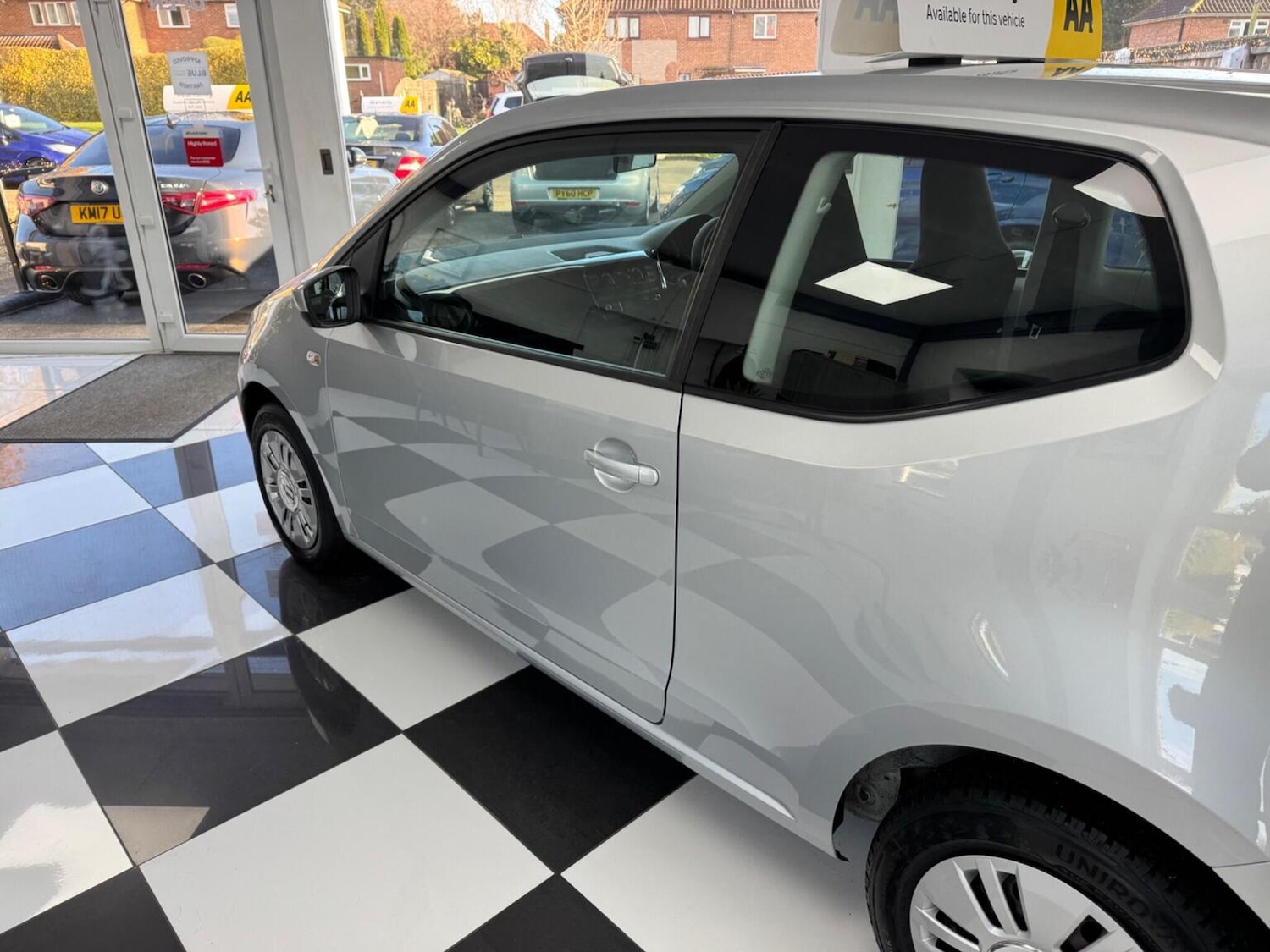 Used Volkswagen up! 2015 for sale - 76837059: Photo 34