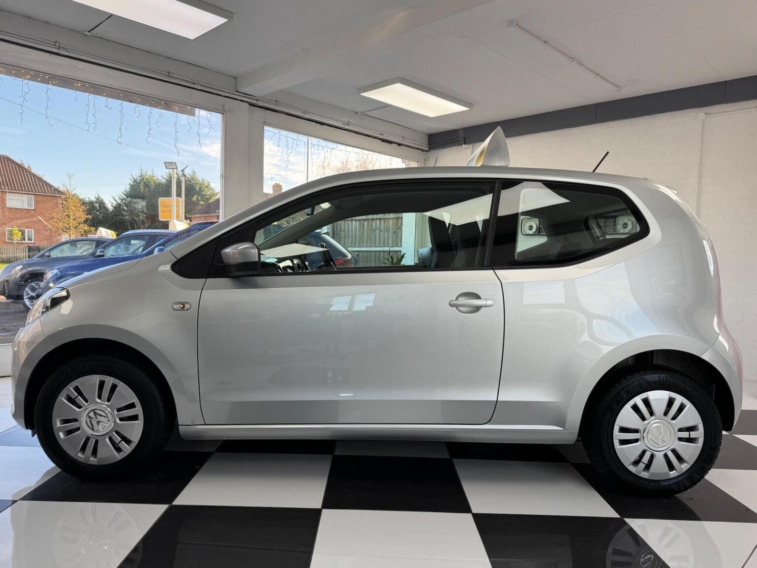 Used Volkswagen up! 2015 for sale - 76837059: Photo 6