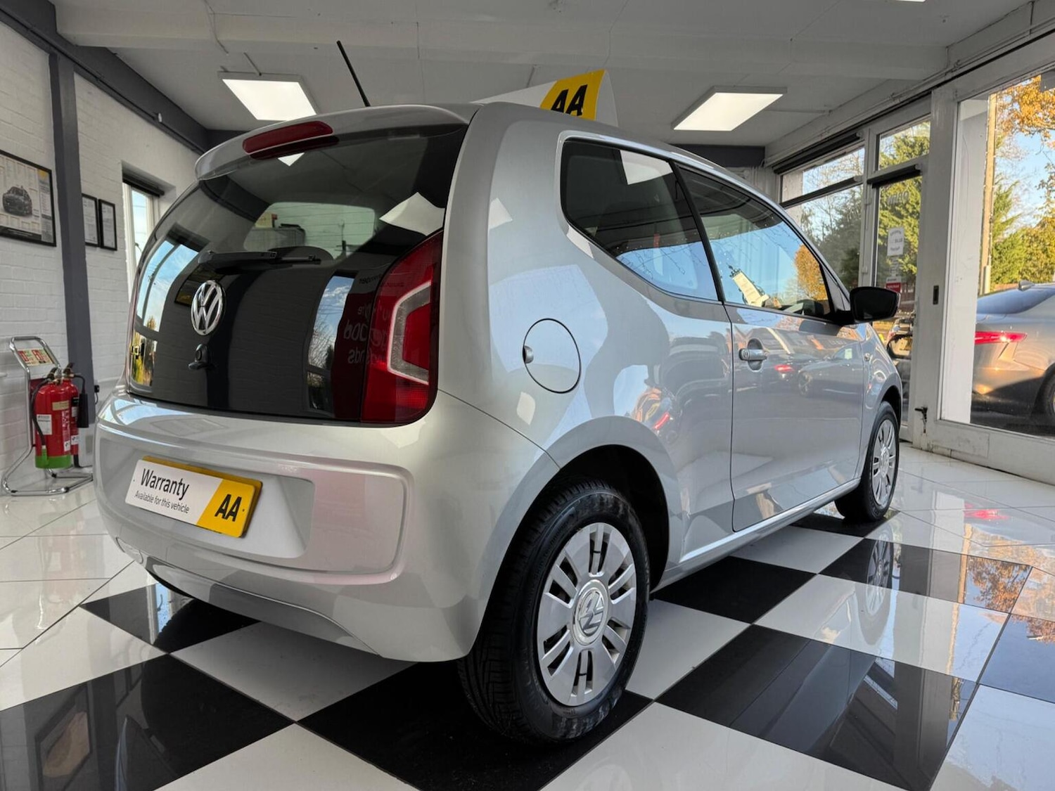 Used Volkswagen up! 2015 for sale - 76837059: Photo 9