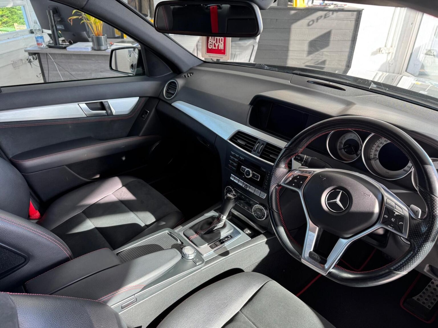 Used Mercedes-Benz C Class 2012 for sale - 77836861: Photo 10