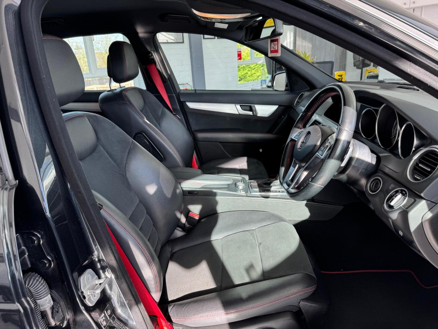 Used Mercedes-Benz C Class 2012 for sale - 77836861: Photo 12