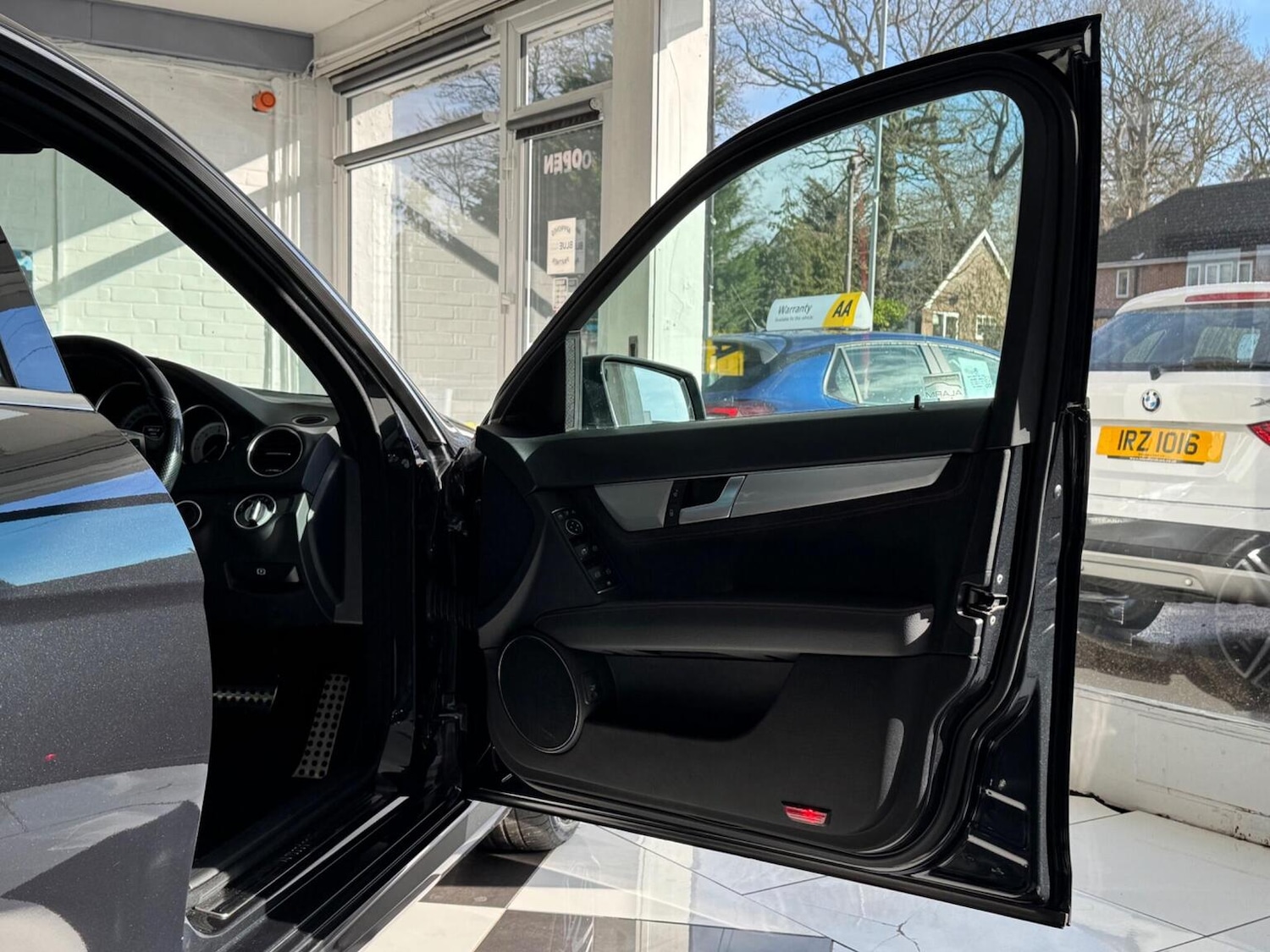 Used Mercedes-Benz C Class 2012 for sale - 77836861: Photo 22