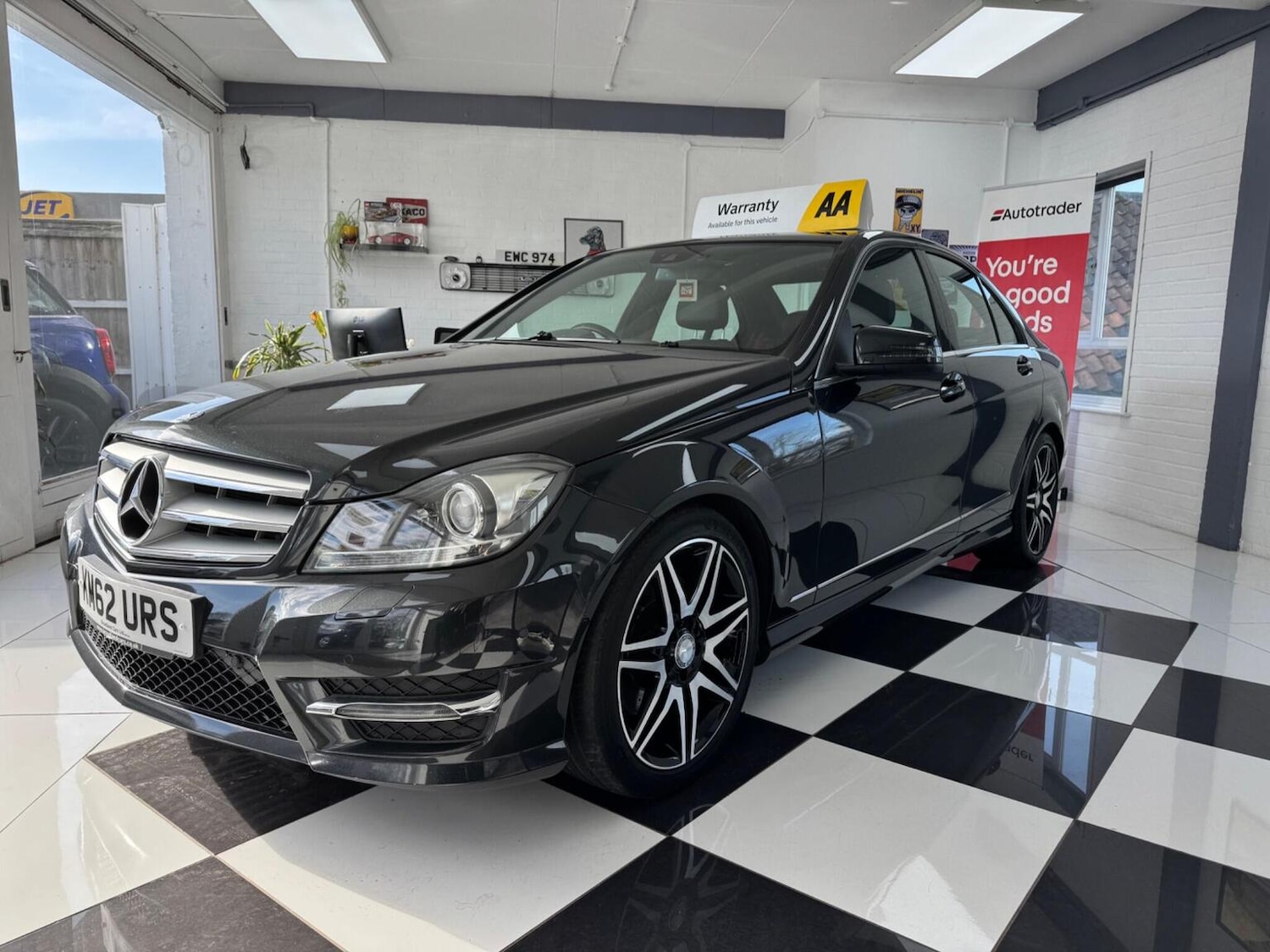 Used Mercedes-Benz C Class 2012 for sale - 77836861: Photo 3