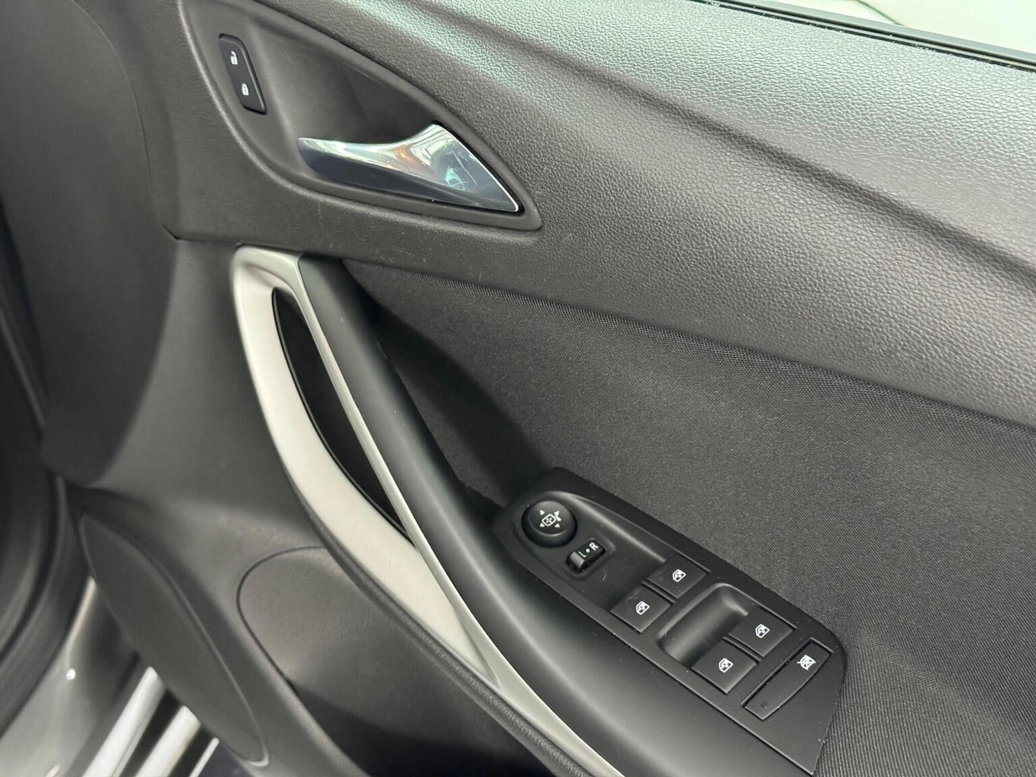 Used Vauxhall Astra 2018 for sale - 77303586: Photo 17