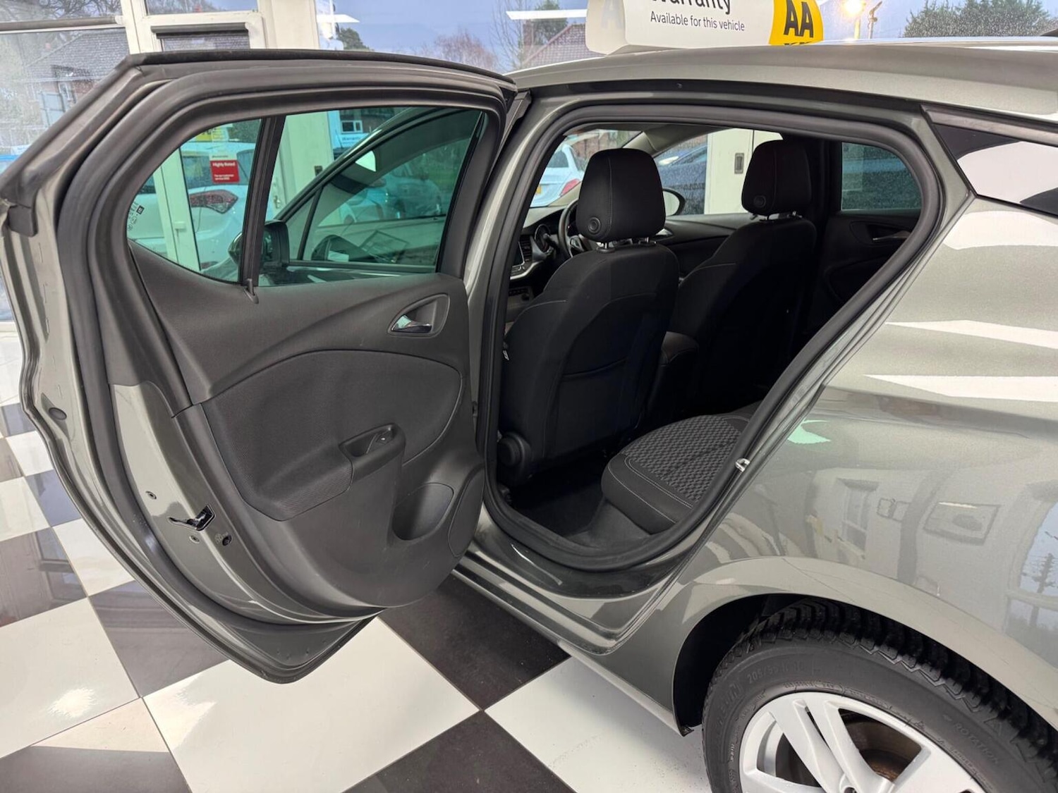 Used Vauxhall Astra 2018 for sale - 77303586: Photo 27