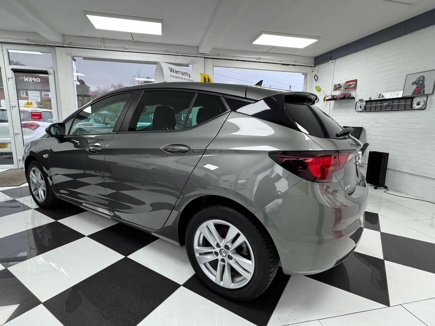 Used Vauxhall Astra 2018 for sale - 77303586: Photo 4