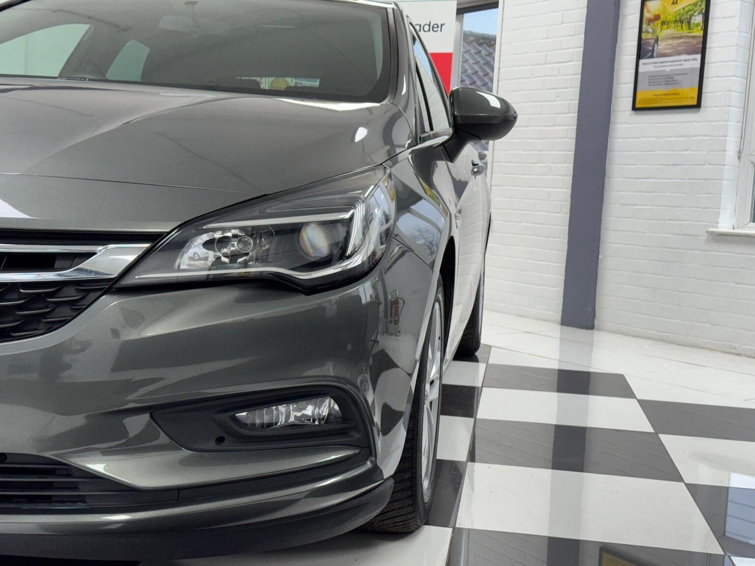 Used Vauxhall Astra 2018 for sale - 77303586: Photo 41