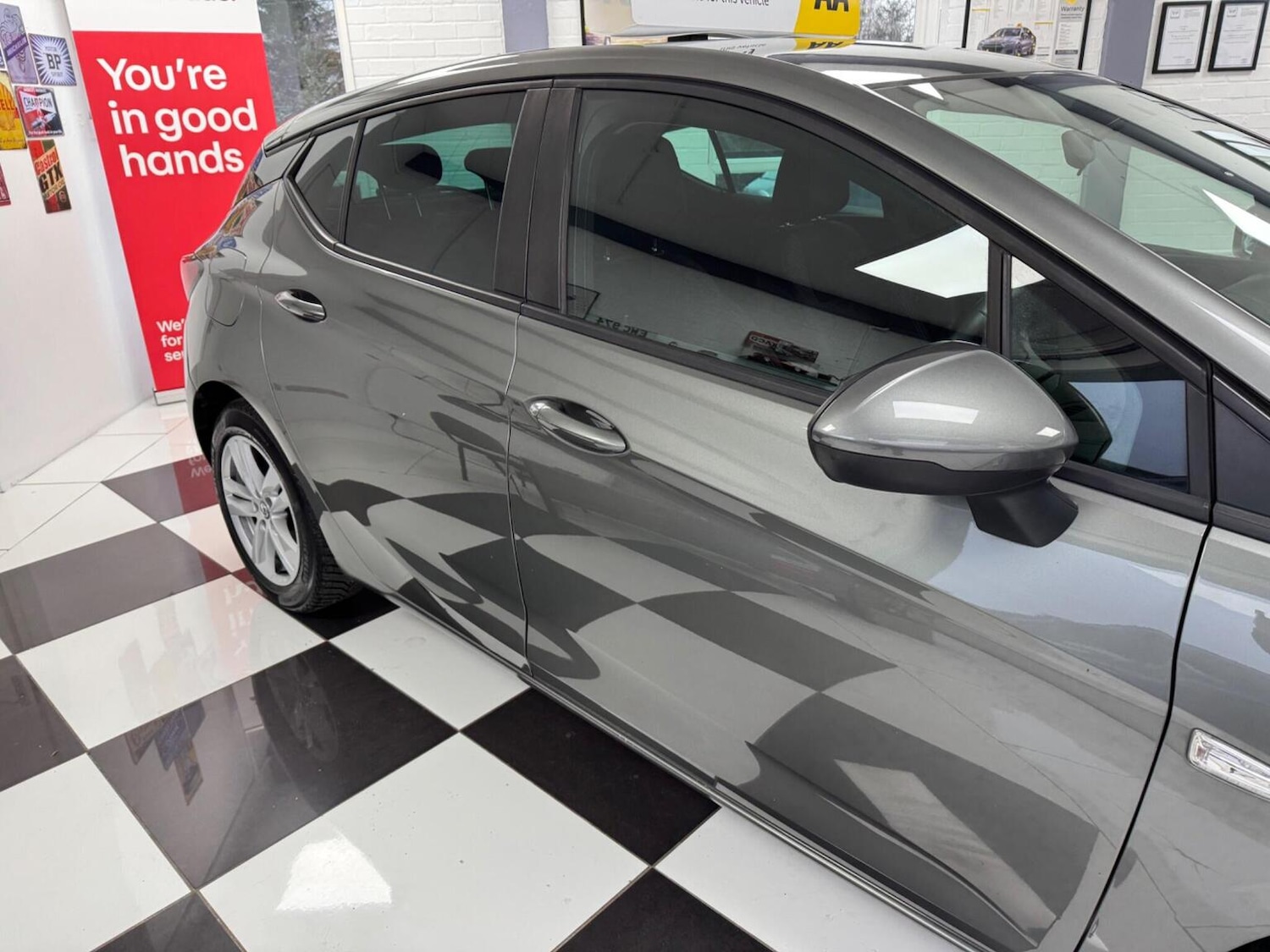 Used Vauxhall Astra 2018 for sale - 77303586: Photo 42