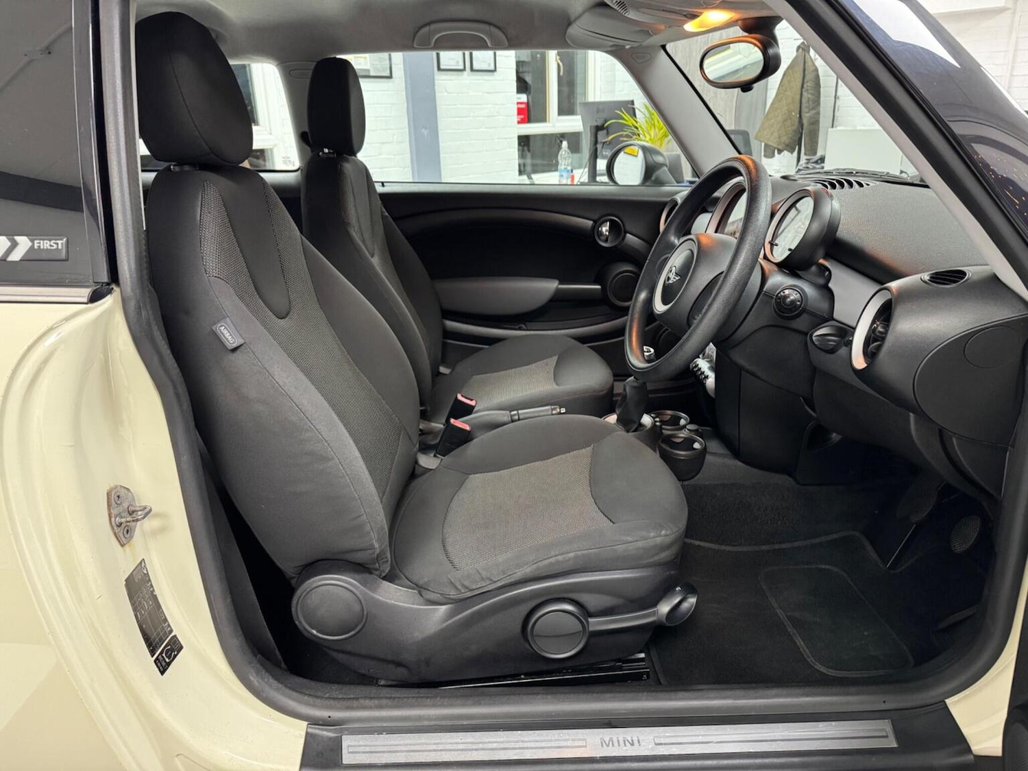 Used MINI Hatch 2010 for sale - 77056624: Photo 15