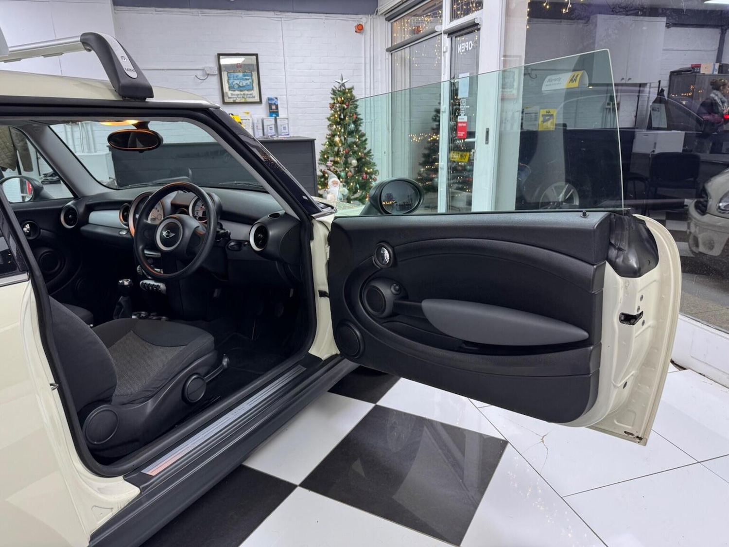 Used MINI Hatch 2010 for sale - 77056624: Photo 20