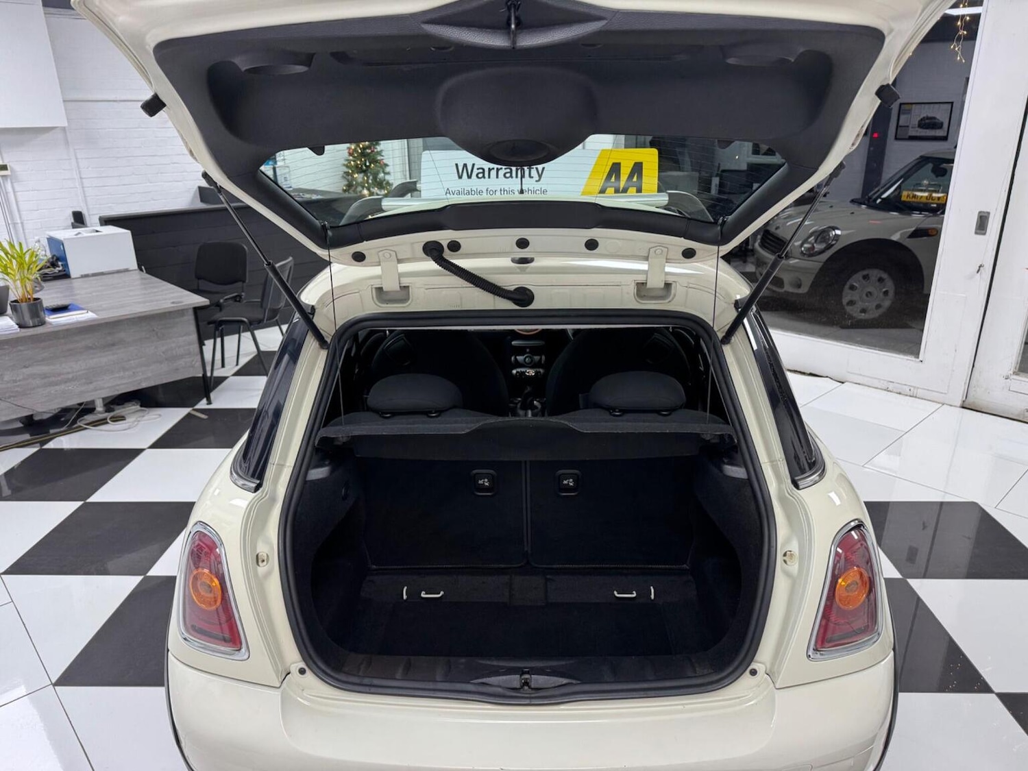 Used MINI Hatch 2010 for sale - 77056624: Photo 27