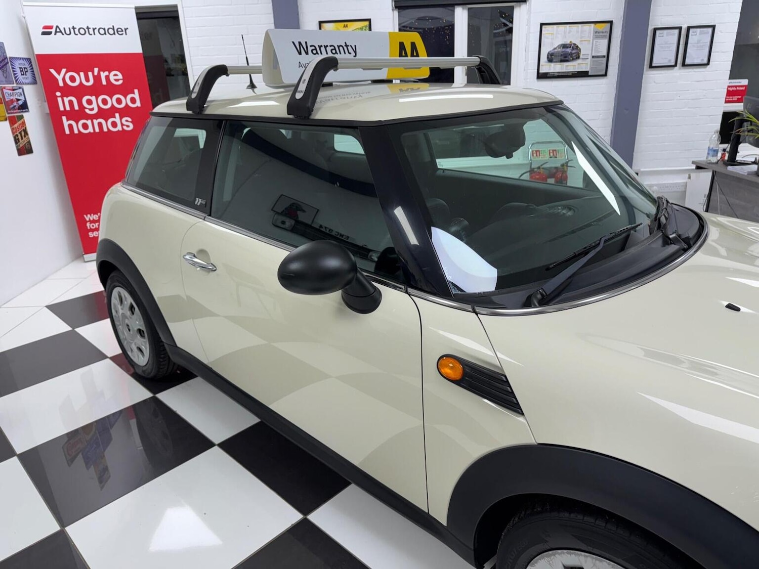 Used MINI Hatch 2010 for sale - 77056624: Photo 32