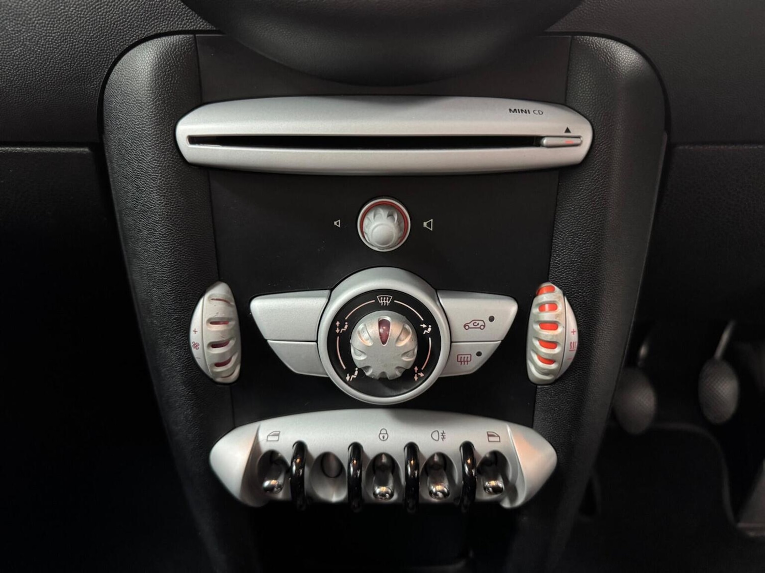 Used MINI Hatch 2010 for sale - 77056624: Photo 34