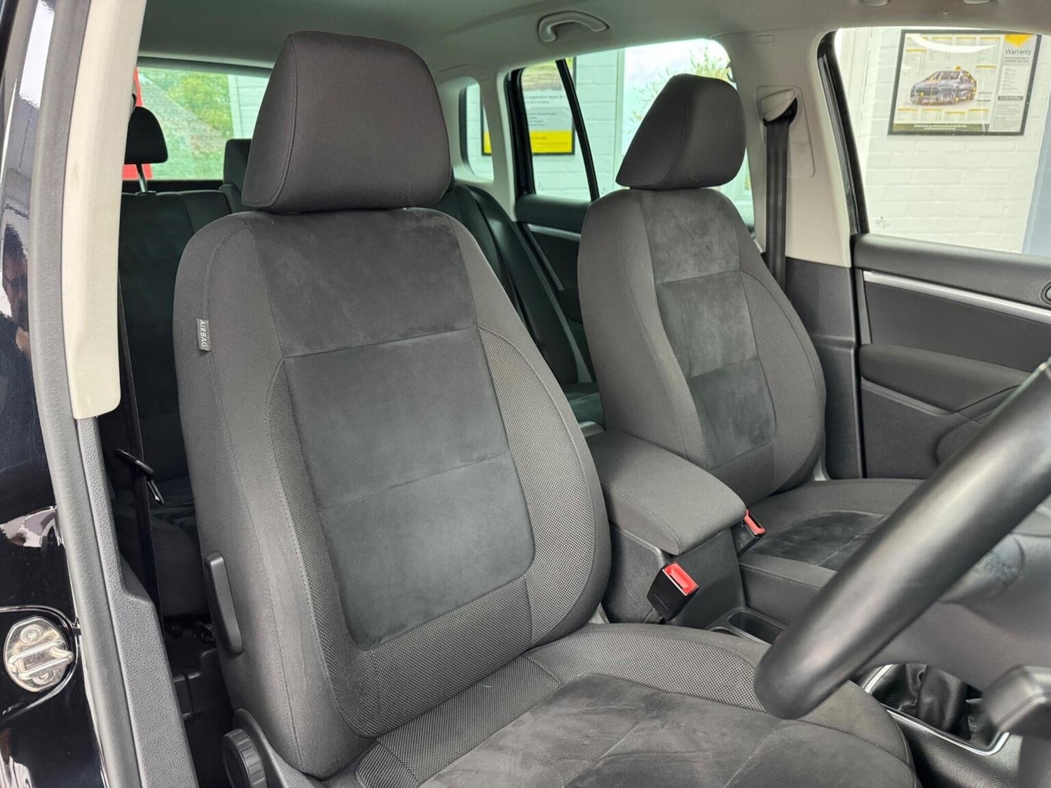 Used Volkswagen Tiguan 2015 for sale - 76430889: Photo 13