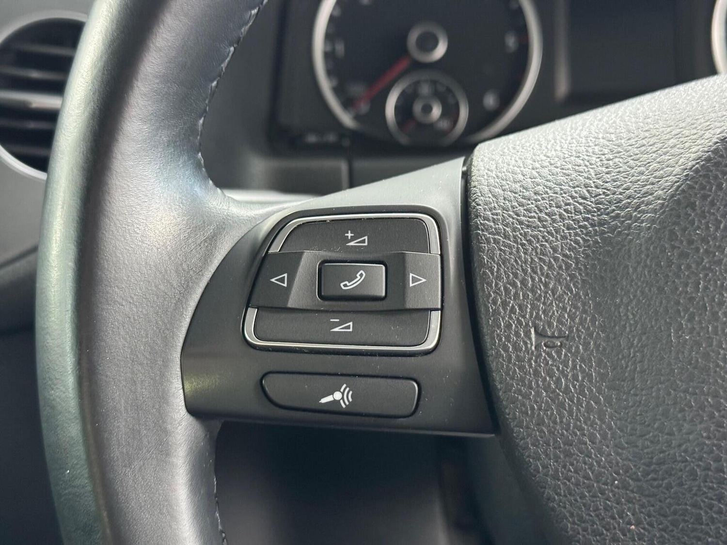 Used Volkswagen Tiguan 2015 for sale - 76430889: Photo 19