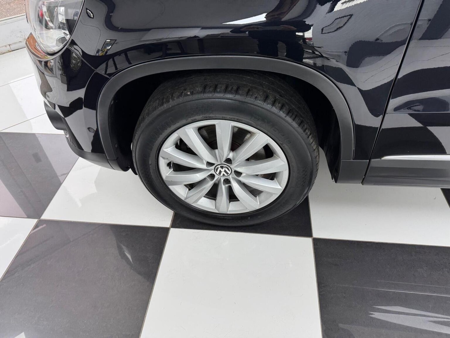 Used Volkswagen Tiguan 2015 for sale - 76430889: Photo 29