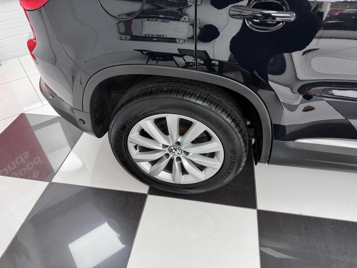 Used Volkswagen Tiguan 2015 for sale - 76430889: Photo 31