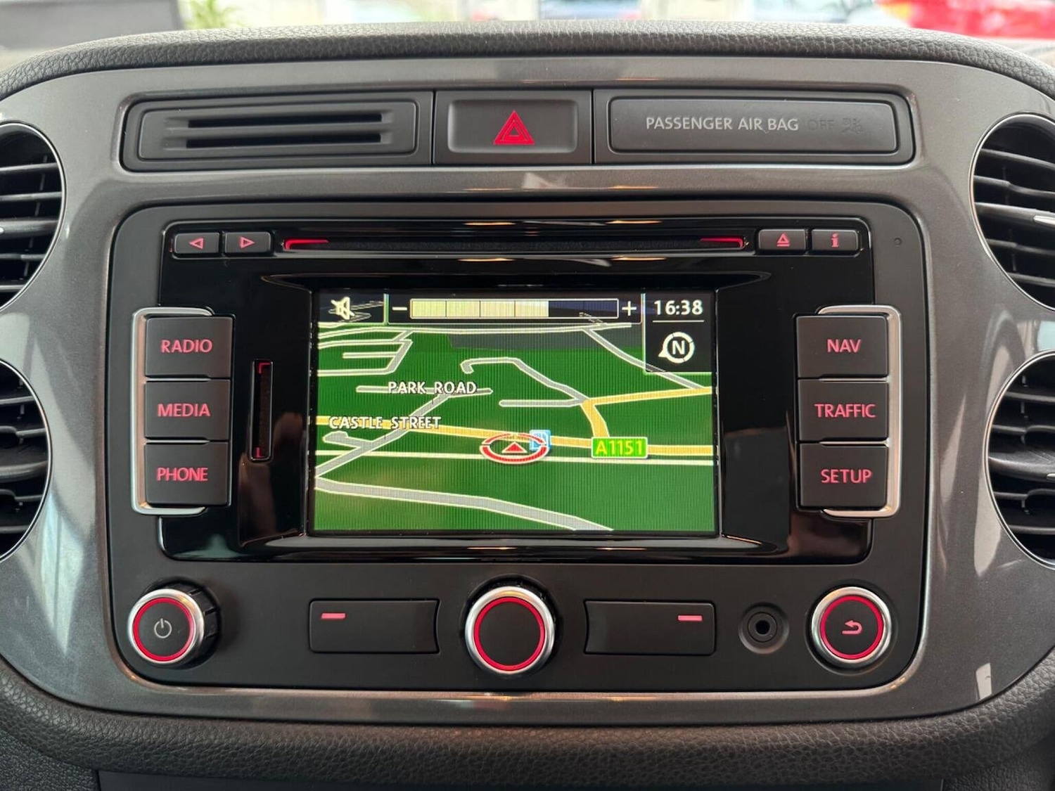 Used Volkswagen Tiguan 2015 for sale - 76430889: Photo 33