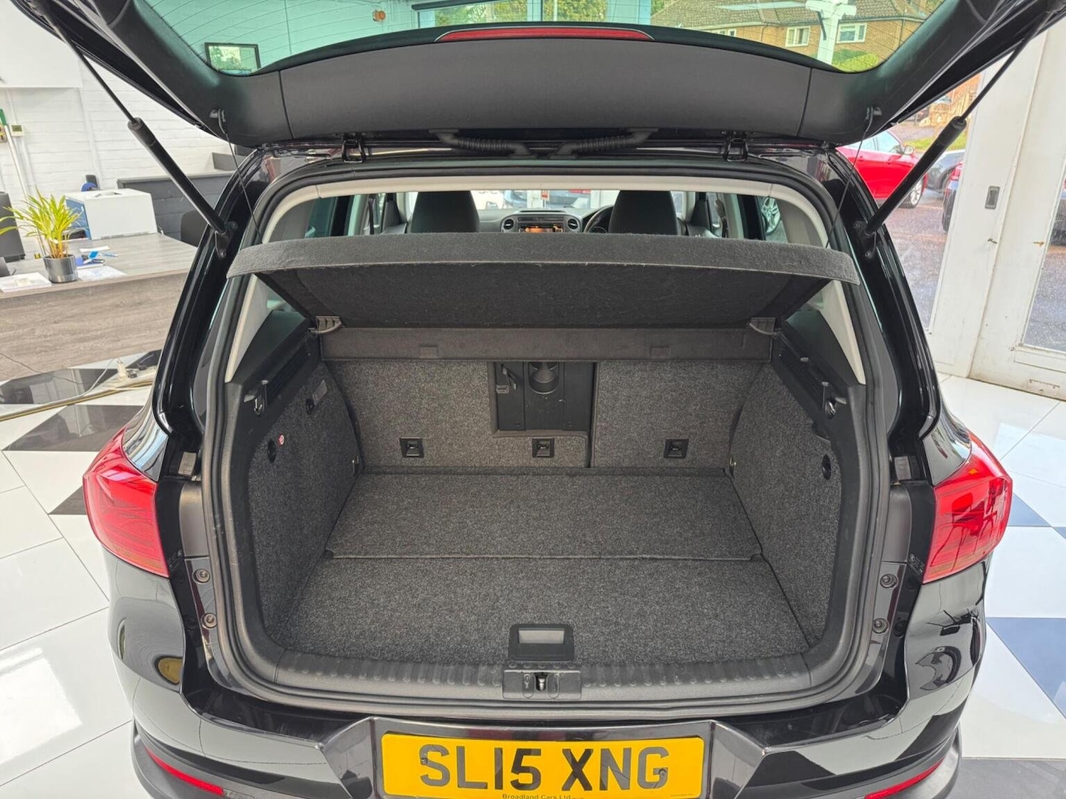 Used Volkswagen Tiguan 2015 for sale - 76430889: Photo 38