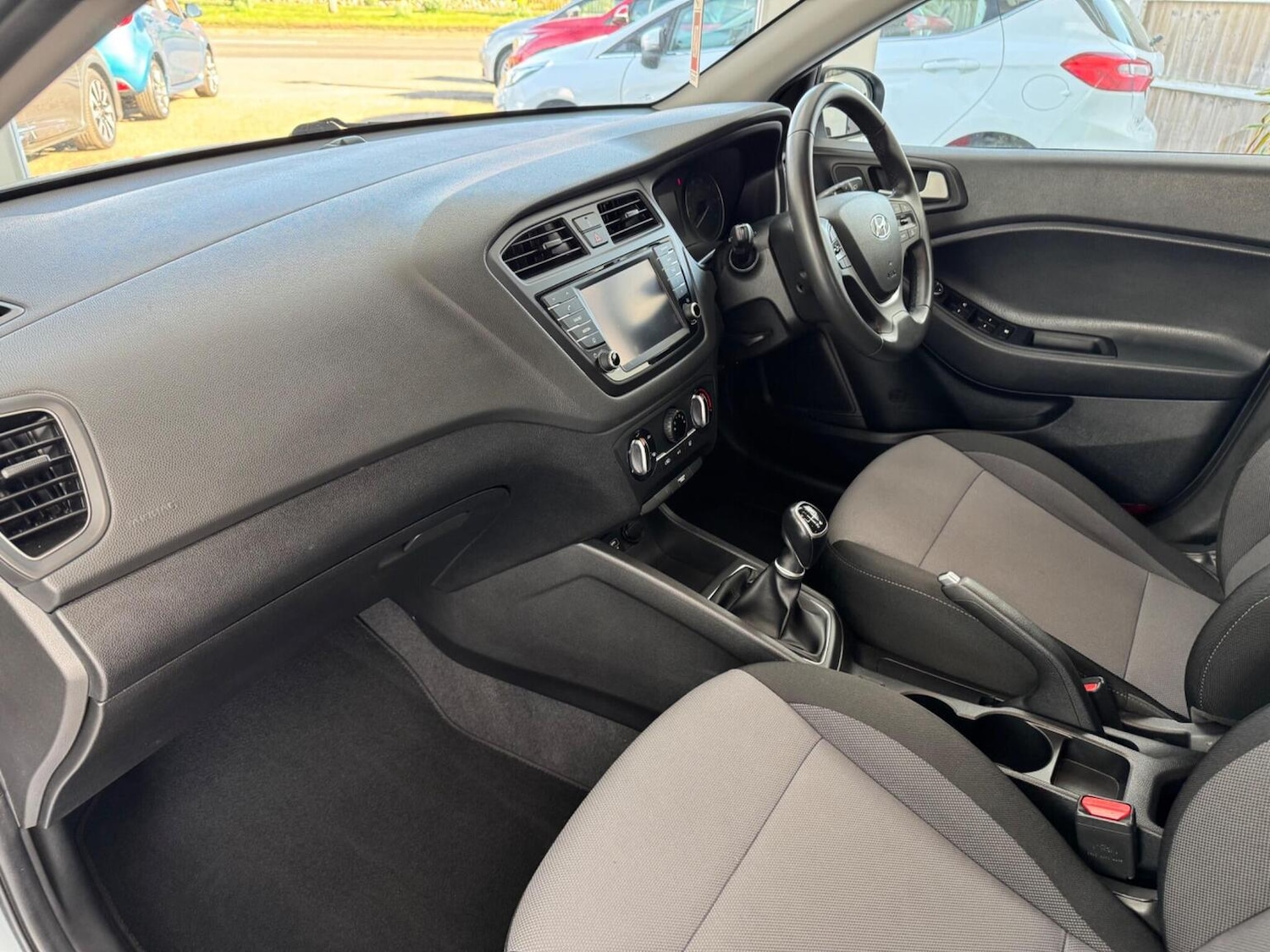 Used Hyundai i20 2017 for sale - 77954076: Photo 14