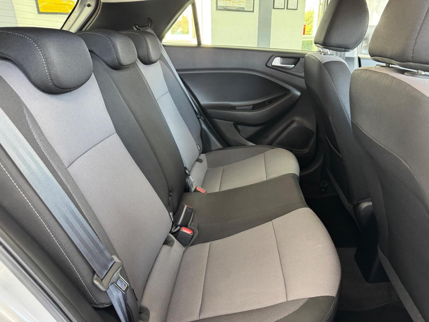 Used Hyundai i20 2017 for sale - 77954076: Photo 17