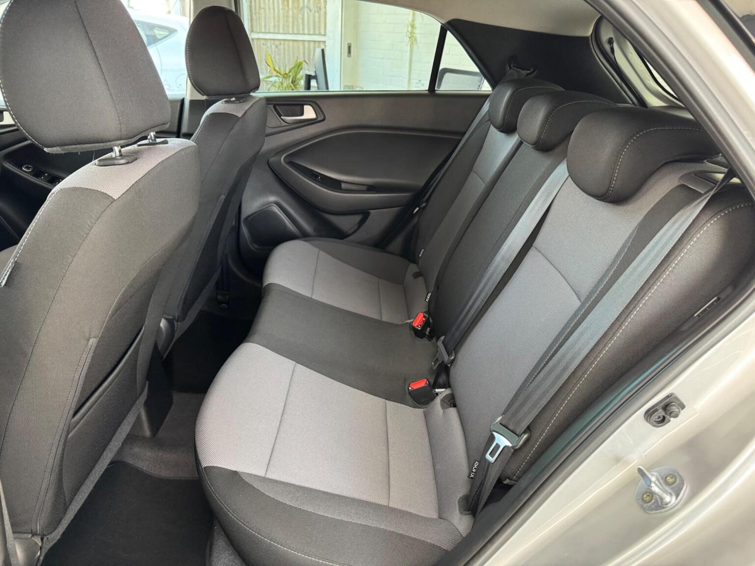 Used Hyundai i20 2017 for sale - 77954076: Photo 18