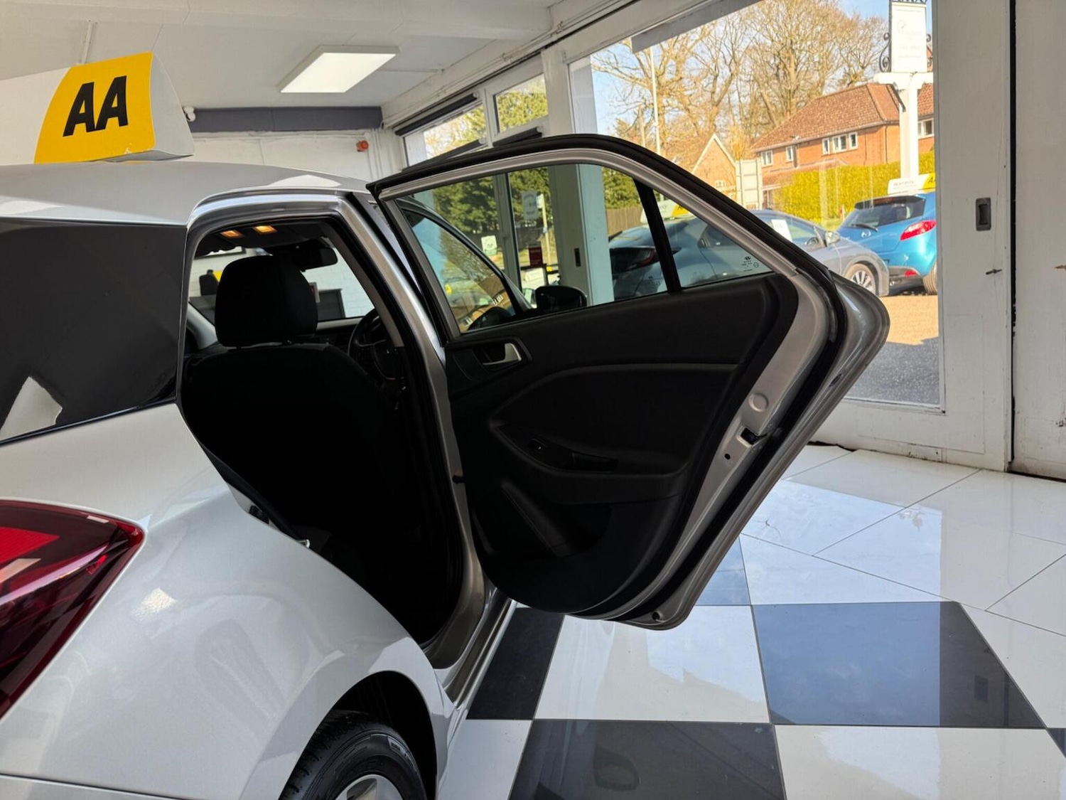 Used Hyundai i20 2017 for sale - 77954076: Photo 45